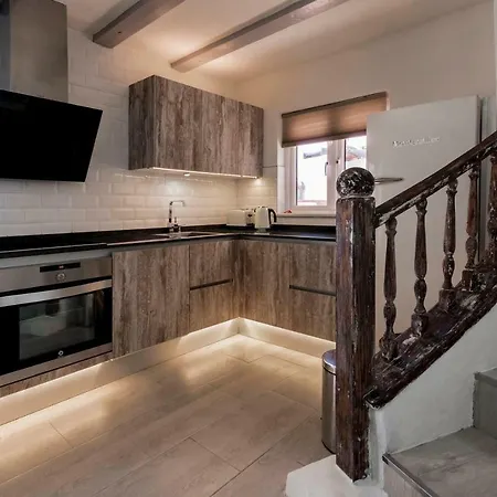 Deluxe Designer Historic Via Lactea, Panoramic Sea Views, Own Private Heated Pool And Subtropical Garden Villa *