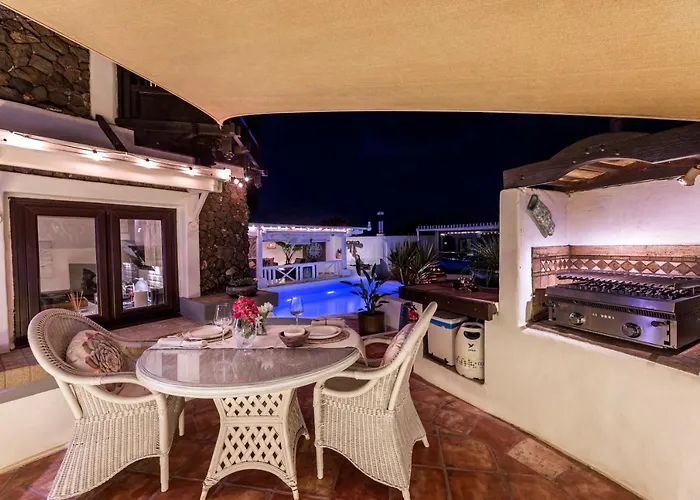 Villa Deluxe Designer Historic Via Lactea, Panoramic Sea Views, Own Private Heated Pool And Subtropical Garden *