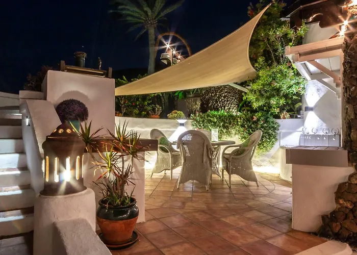 Villa Deluxe Designer Historic Via Lactea, Panoramic Sea Views, Own Private Heated Pool And Subtropical Garden *