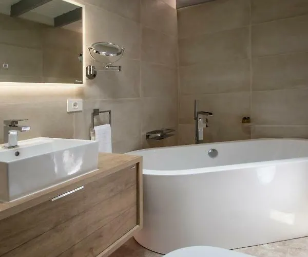 Deluxe Designer Historic Via Lactea, Panoramic Sea Views, Own Private Heated Pool And Subtropical Garden * La Asomada (Lanzarote)